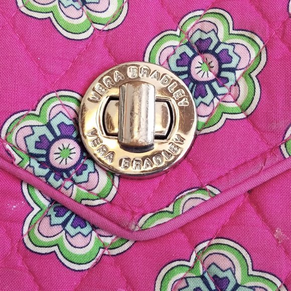 Vera Bradley Your Turn Pink Swirls Quilted Turn Lock Wristlet Wallet - Picture 4 of 16